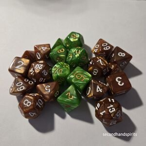 DICE SETS - DnD - DUNGEONS & DRAGONS - Brown And Green 3 Sets Total